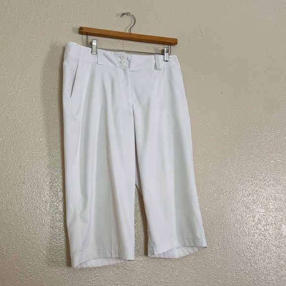 Nike Golf Dri Fit White Bermuda Shorts - Picture 5 of 5